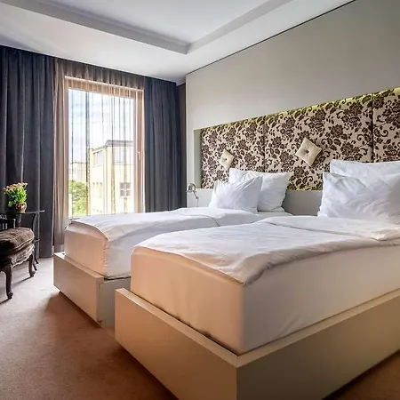 Innside Old Town Hotel 4*