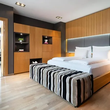 Innside Old Town 4* פראג