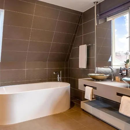 Innside Old Town מלון 4*