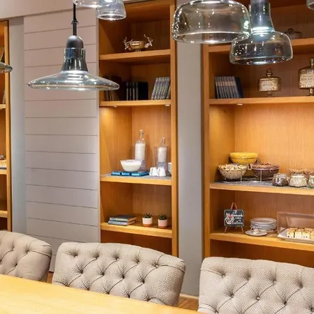Innside Old Town מלון 4*