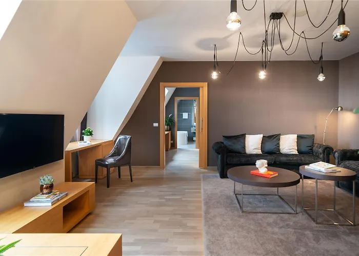 Innside Old Town Hotel 4*